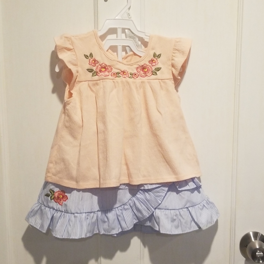 Girls matching outfit.